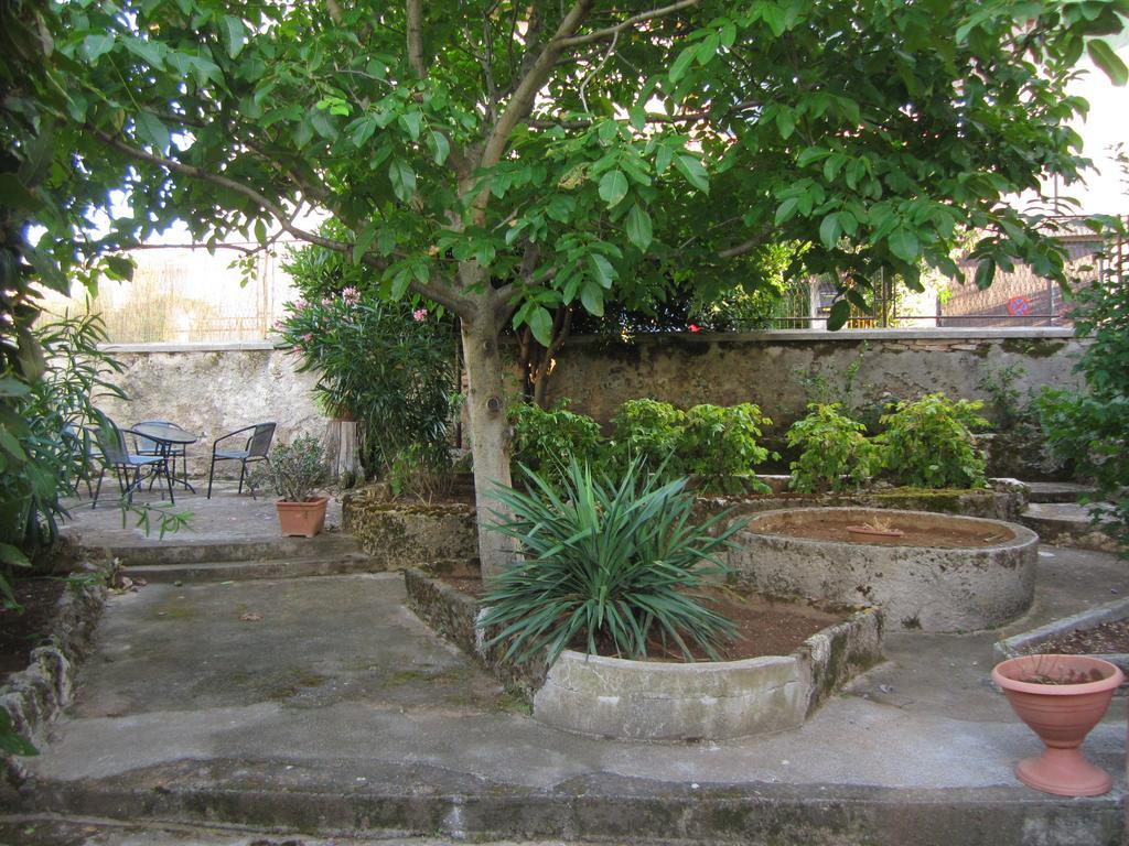 Guest House Ilona Pula Dış mekan fotoğraf